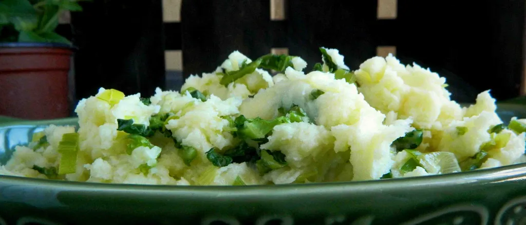 Prilog krompir salata