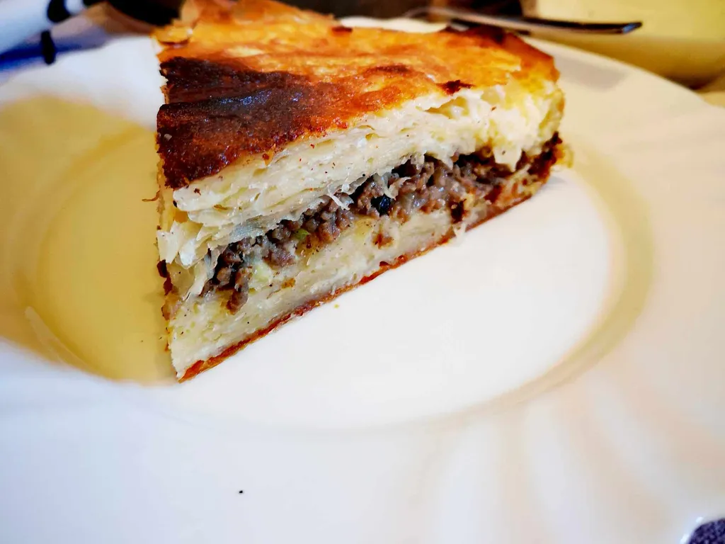 Burek s mesom