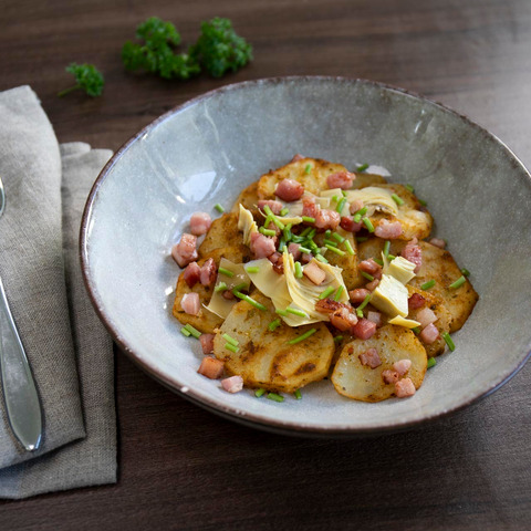 Chrumkavé pečené zemiaky so slaninkou
