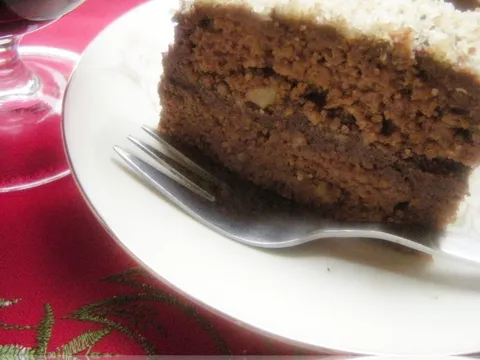 Crni kolač sa jabukama