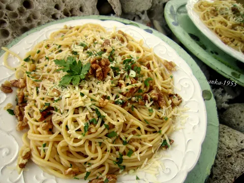 Špageti s parmezanom i orasima ♥