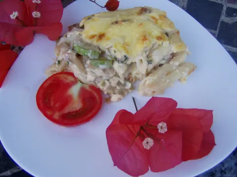 Zapečena pasta sa tikvicama i pancetom...