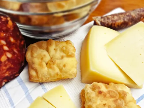 Peksimeti, poderane gaće (brzi uštipci bez kvasca) 