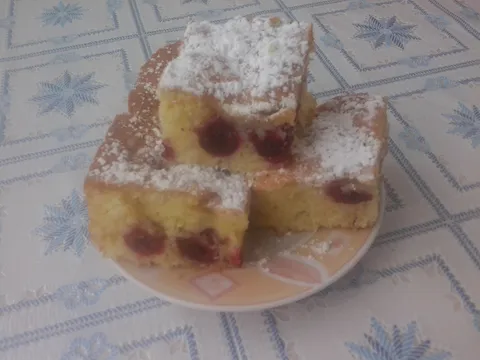 Mamin kolač sa višnjama
