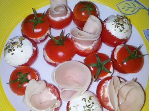 Punjeni chery paradajz