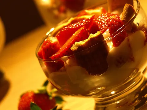 ღ Strawberry-Coco Locco