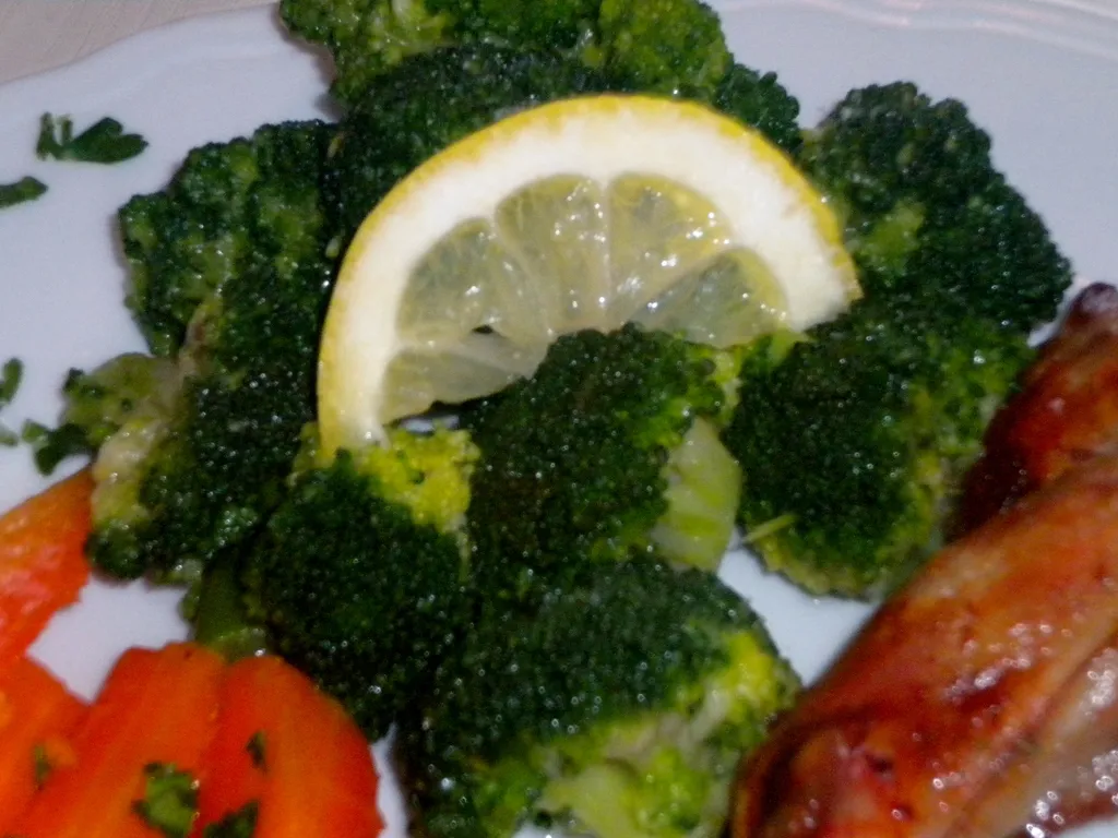 Brocoli sa limunom,kao prilog