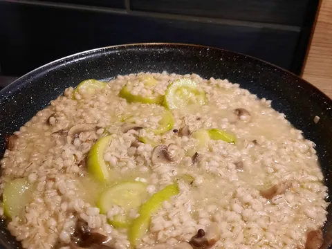 Orzoto s tikvicama i šampinjonima