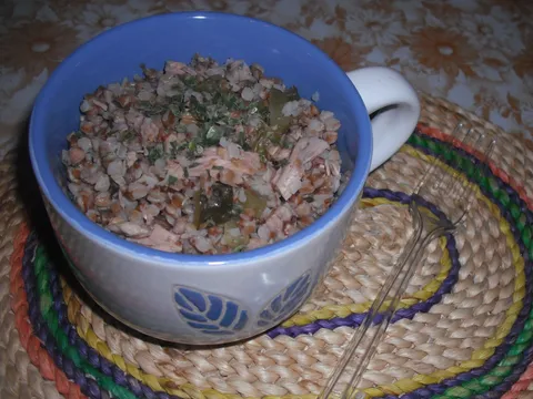 Salata od heljde s tunjevinom