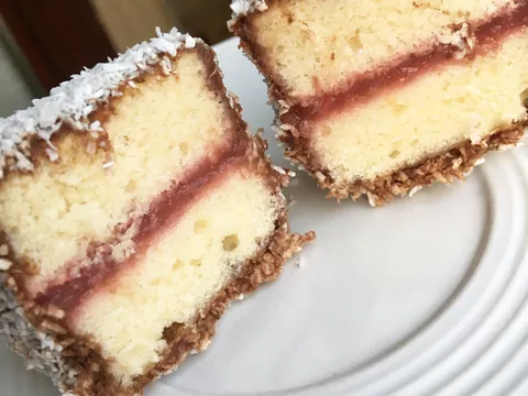Lamingtons s jagodama