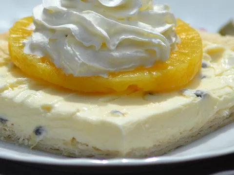 Desert od Egzoticnog Voca sa Ananasom