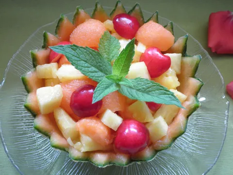 Osvježavajuća voćna salata