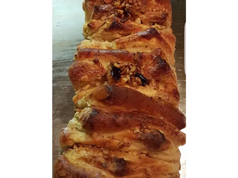 FALTENBROT (naborani kruh)
