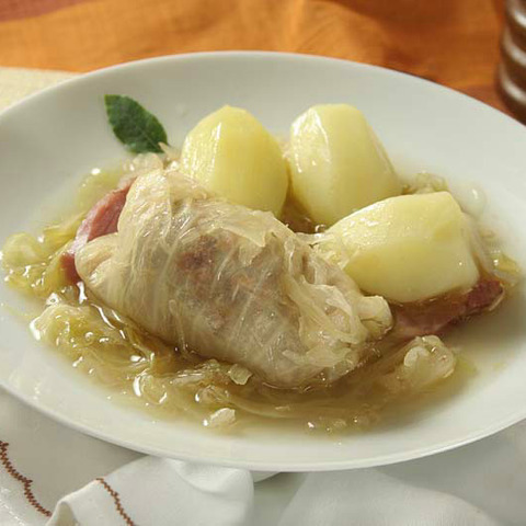 Sarma s uzeným masem