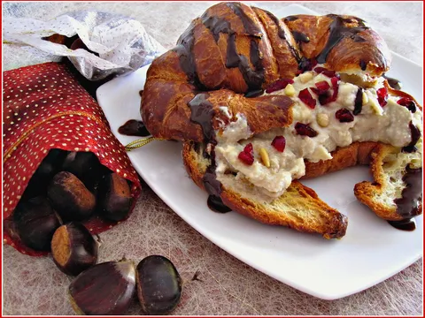 Croissant s kesten pireom