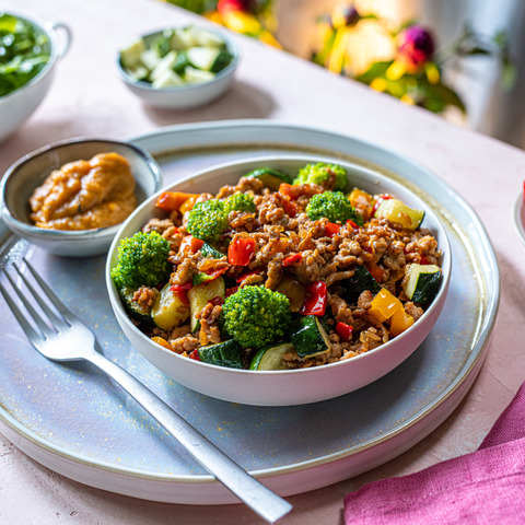 Krůtí maso se smaženou zeleninou (stir-fry)