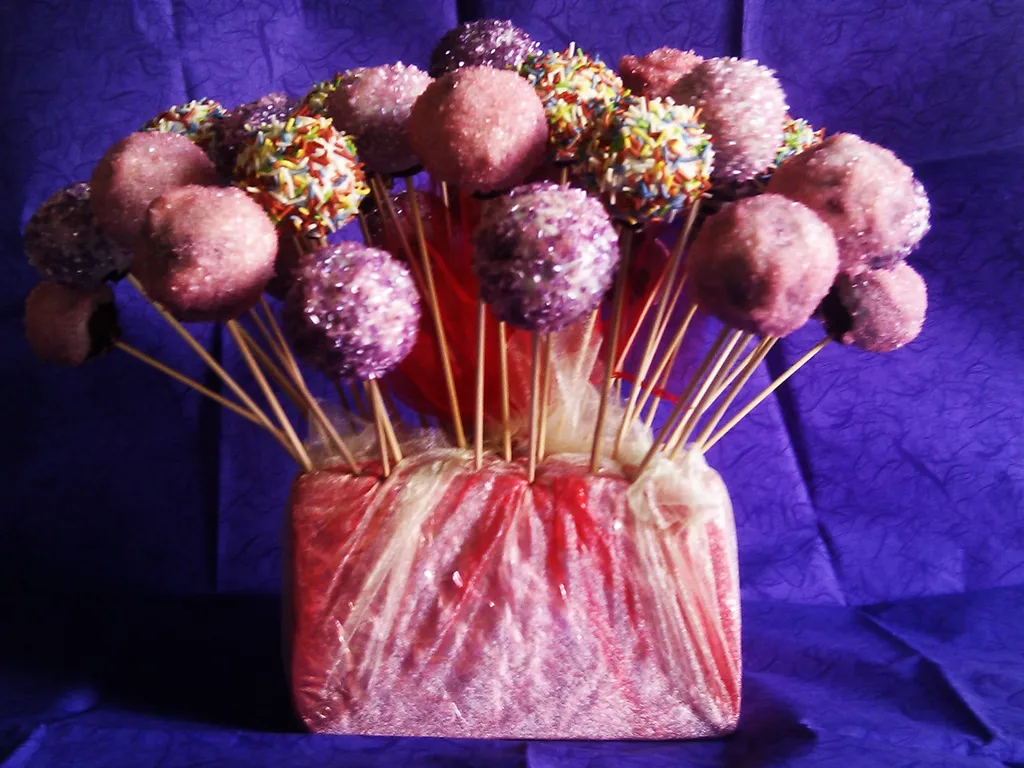 CAKE POPS