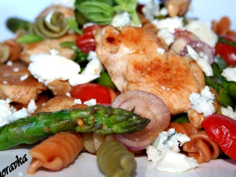 Rotini pasta sa povrcem