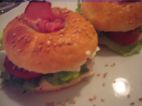 Salat bagels