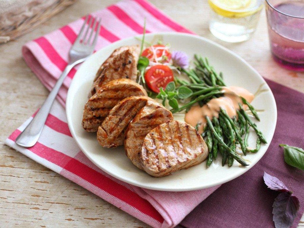 Pork tenderloin with asparagus salad