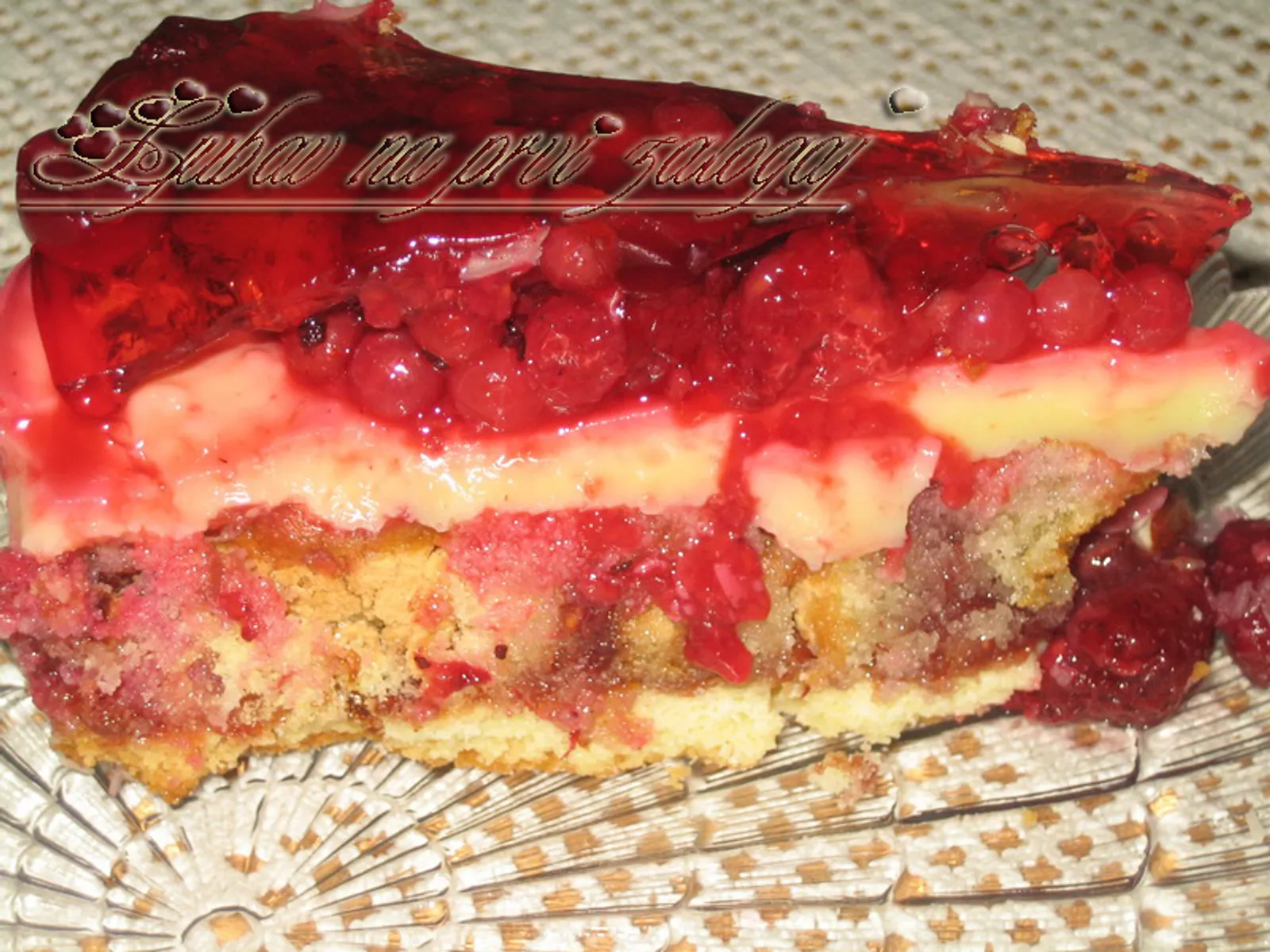 Torta sa mešanim bobičastim voćem - parče