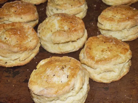 Brze pogačice sa feta sirom