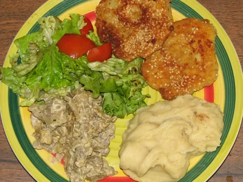 Junetina u umaku od gljiva