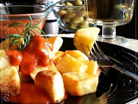 Patatas bravas - krompir s ljutim sosom