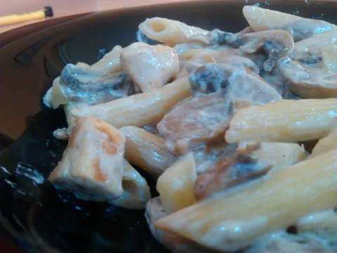 Lagana pasta piletina-šampinjoni-babura