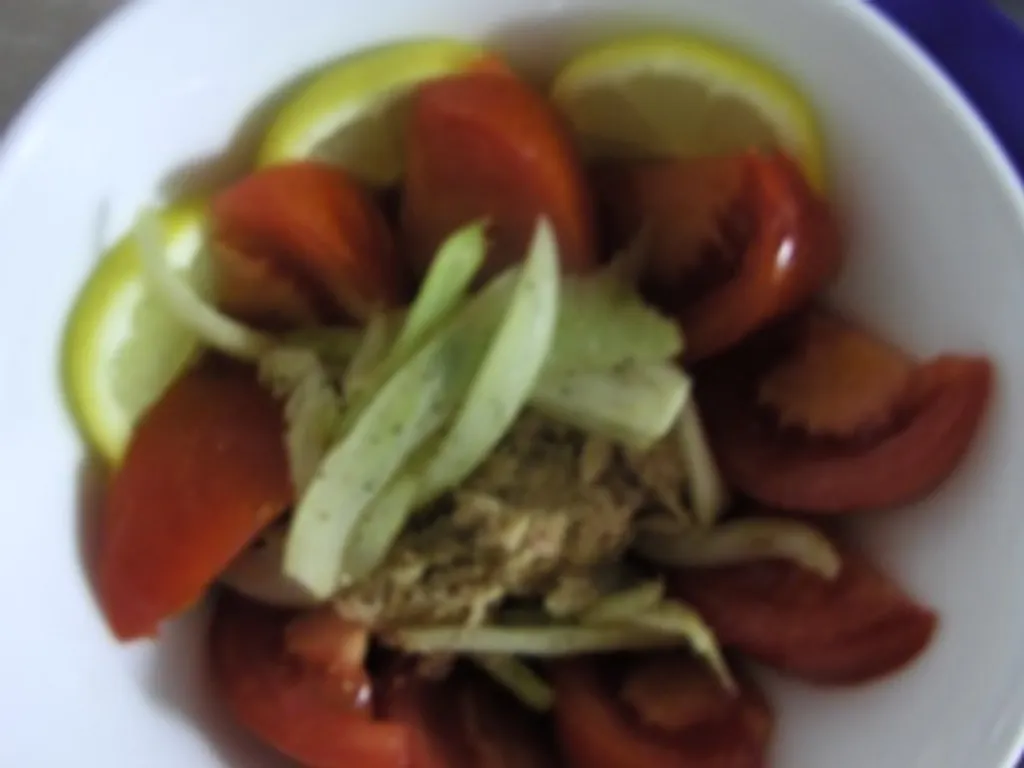 salata sa komoračem i tunjevinom
