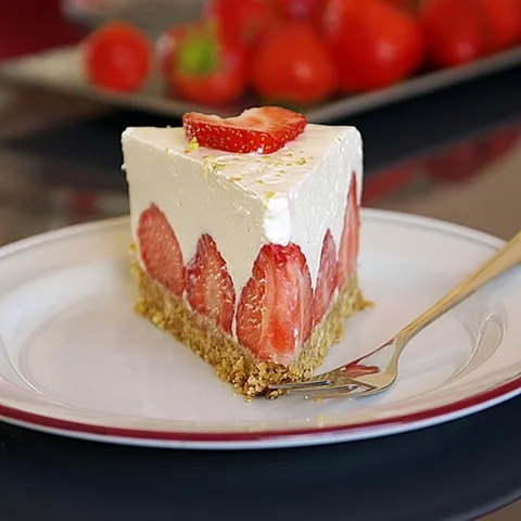 Torta s jagodama koja se ne pece!