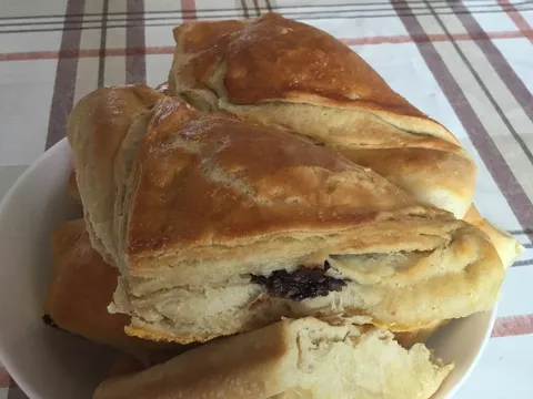 Lisnati trokuti punjeni nutelom