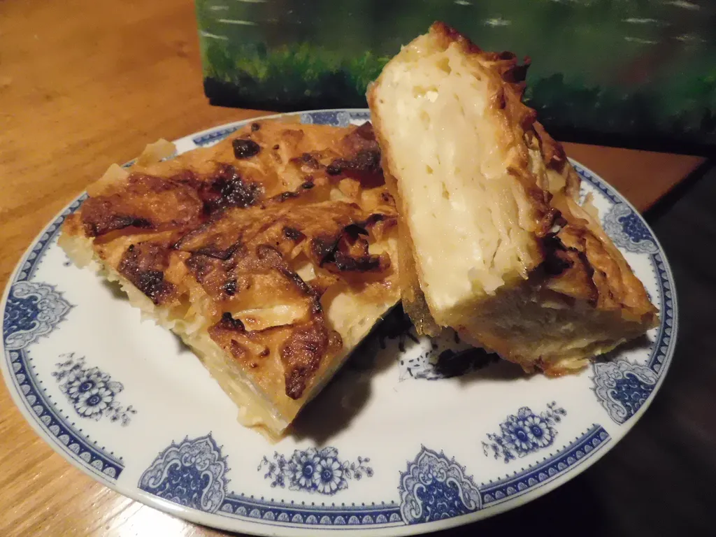 pita sa sirom i cepkanim korama - Coolinarika