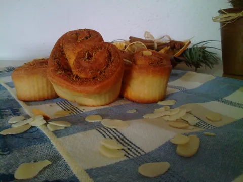 Aromaticna srca sa listicima badema