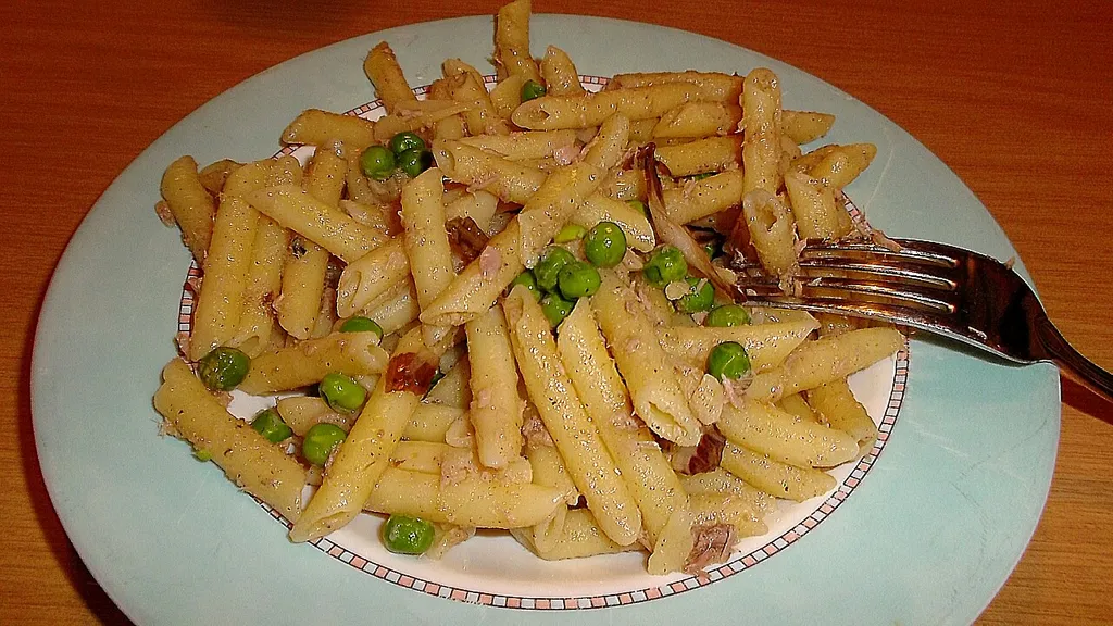 Pasta sa radicem,tunom i graskom ,posna