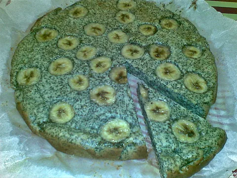 Kolač sa bananama i makom