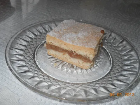 Kolač sa jabukama