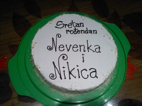 ...sa dijabetičarskim sladilom...