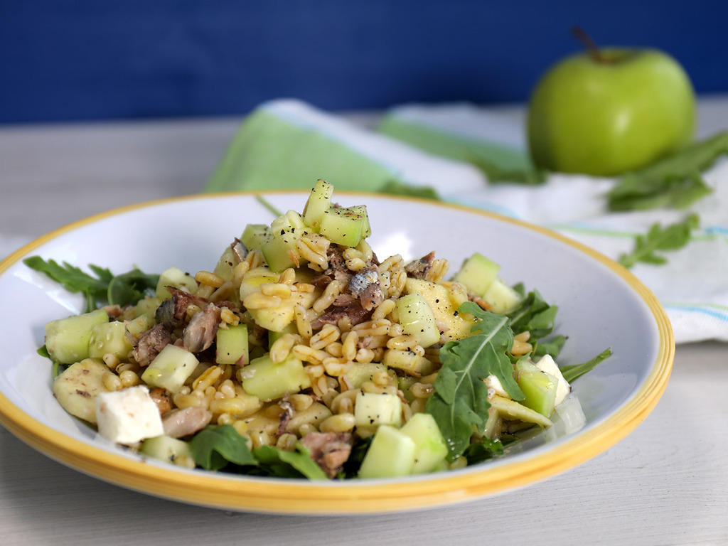 Salata s kamutom i sardinom