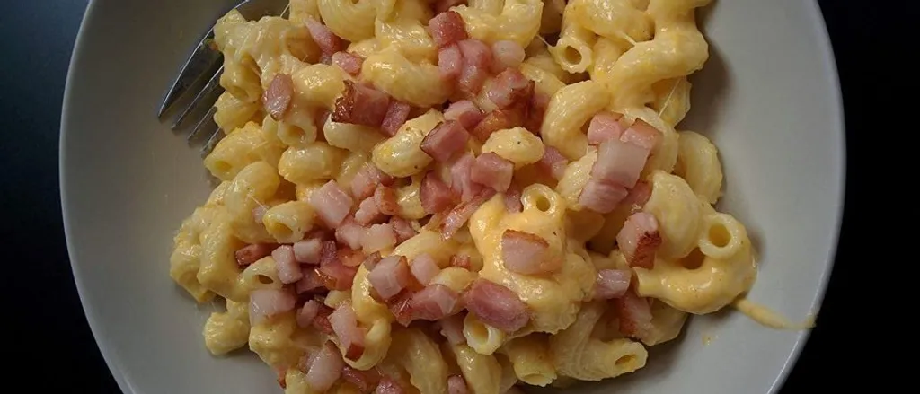 Macaroni cheese butternut squash bacon