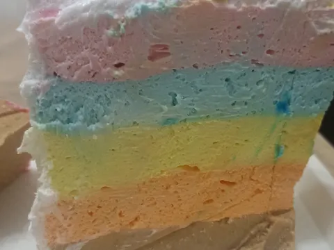 Rainbow cheesecake