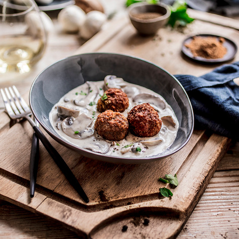 Mäsové guľky v šampiňónovej omáčke