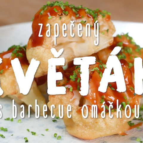 Zapečený květák s barbecue omáčkou