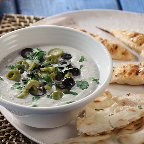 Osvežujoča omaka z olivami