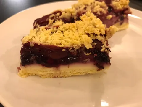 Kolač sa šljivama i puding kremom *Gluten free