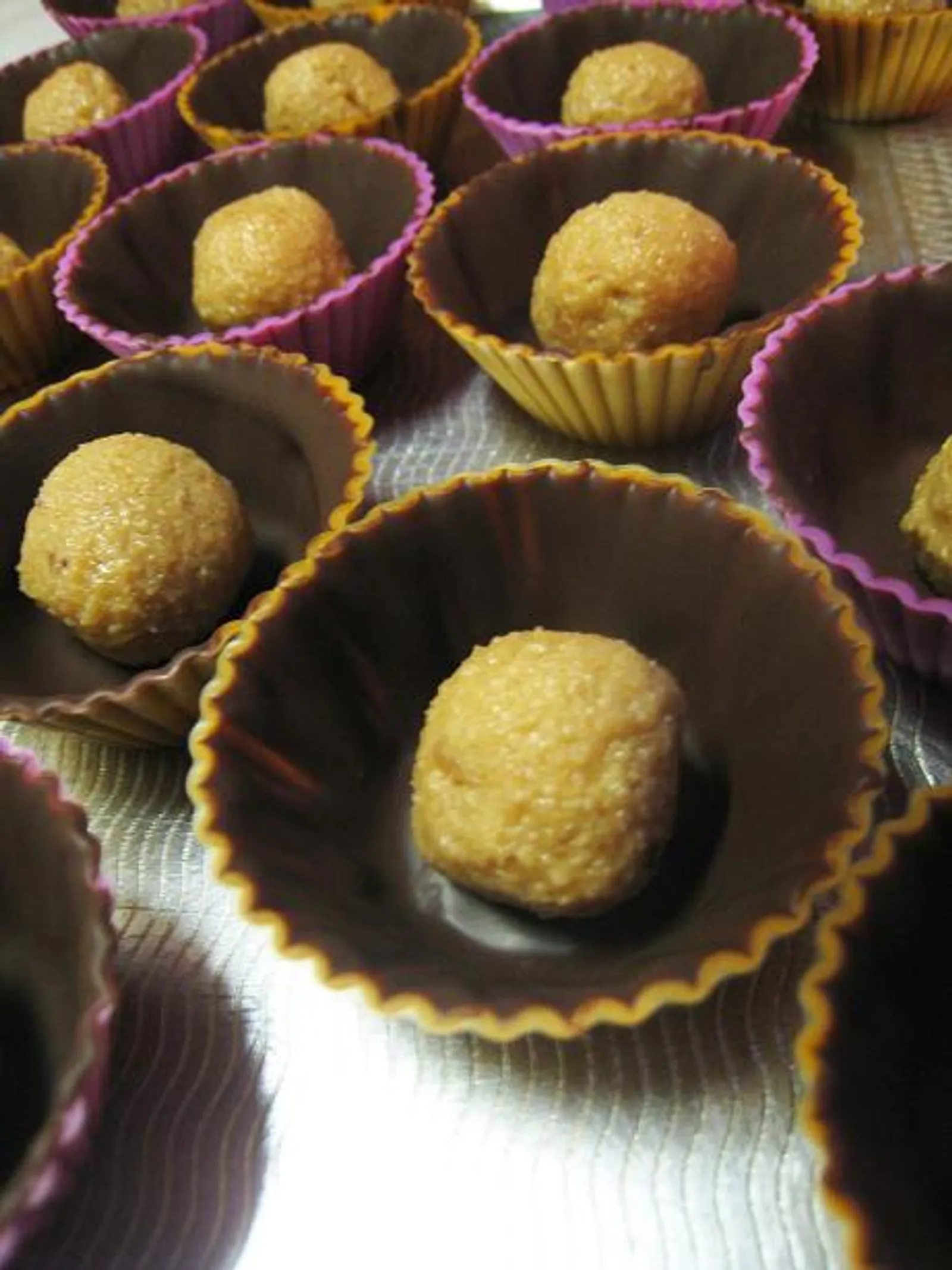 Čokoladne čašice i peanut butter