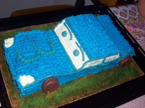 plavi auto