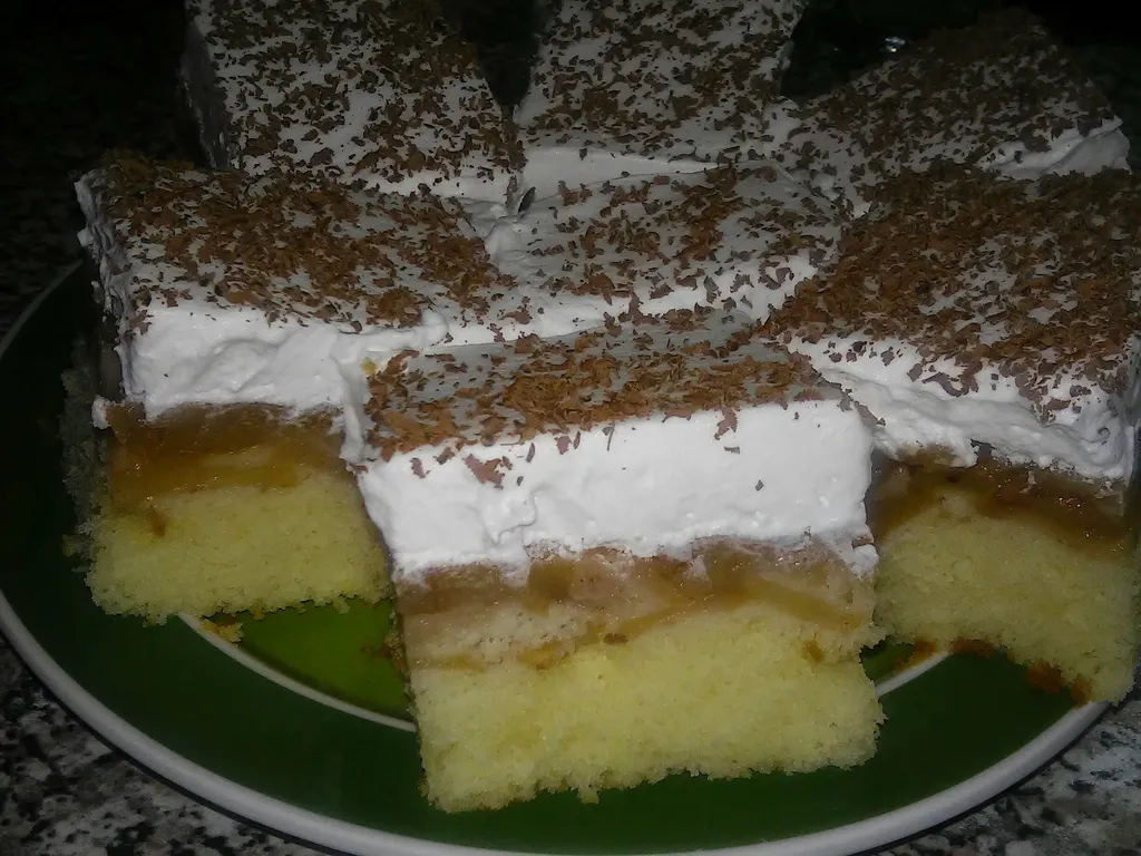 Prevrnuti kolač od jabuka