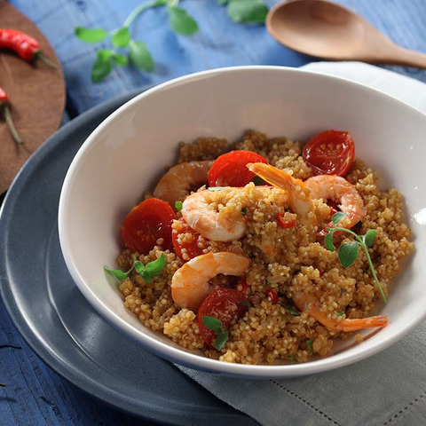 Letnie orzeźwienie czyli krewetki z komosą ryżową w pomidorach