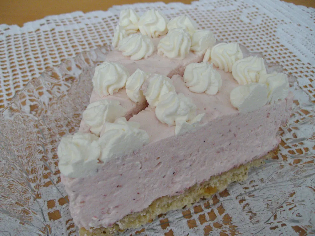 Ledena torta od jagoda